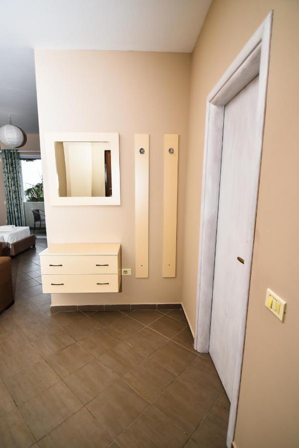 Seaview Apartment Vlorë Екстериор снимка